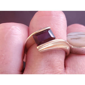10k stamped garnet ring